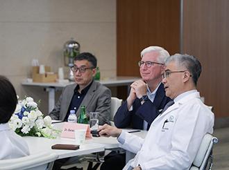 Jiahui Health Hosts Mass General Brigham Delegation in Shanghai, China